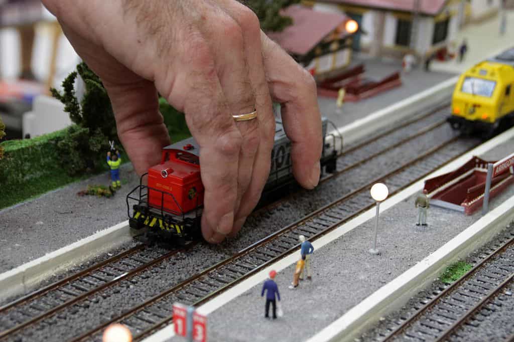 Modelismo ferroviario en Madrid en una exposición de maquetas de trenes y  vías