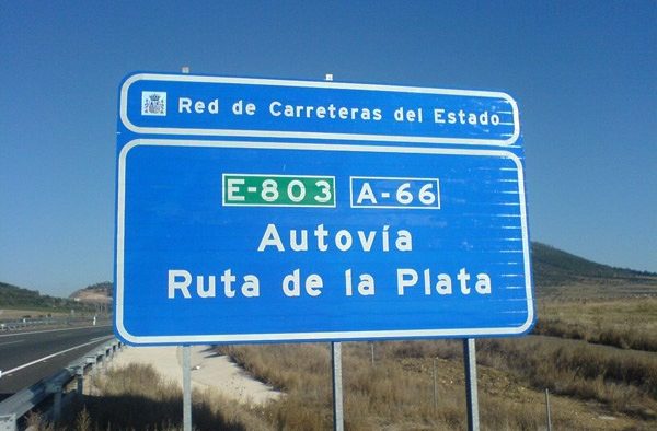 Tres accidentes de tráfico se cobran dos muertos y 5 heridos en Hospital, La Antigua y La Bañeza