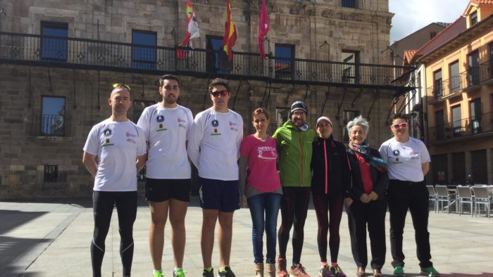 ‘La vuelta solidaria a España por las enfermedades raras’ hace parada en Astorga
