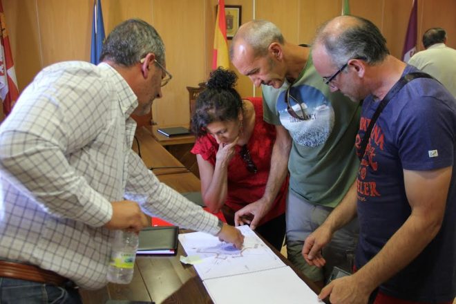 Joaquín Llamas, alcalde de Villarejo de Órbigo, explica detalles del proyecto.