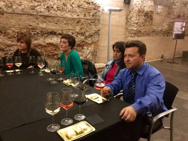 Pablo Peyuca, concejal de Comercio y teniente de alcalde, no se quiso perder la cata