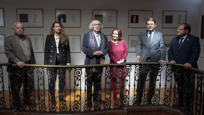 La Casa de la Poesía. Fondo Cultural Antonio Colinas de La Bañeza “deja de ser un sueño” y se presenta al mundo como “lugar de encuentro y pedagogía”