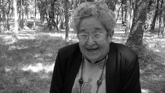 La magia de Manuela Rejas, primera ilusionista de España, regresa a Veguellina