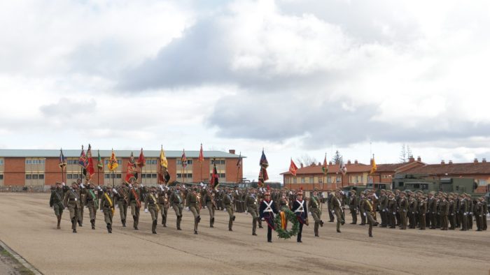 Acto militar en la Base "Conde de Gazola" en honor a Santa Bárbara, patrona de Artillería