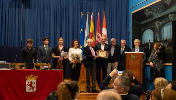 Entrega de premios de la Casa de León en A Coruña. / EBD