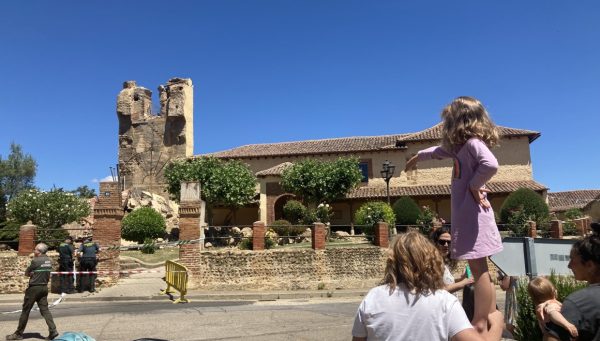Desplome de la torre de la iglesia de Villaturiel