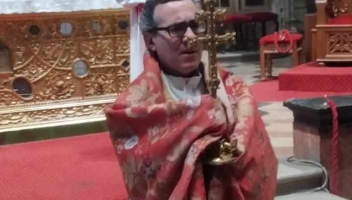 Veneración del Lignum Crucis en la Catedral