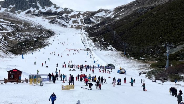 Las estaciones invernales leonesas de San Isidro y Valle Laciana-Leitariegos mantienen 10 kilómetros esquiables