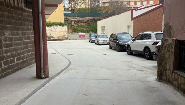 Finalizan las obras de pavimentación en la calle Santa Colomba