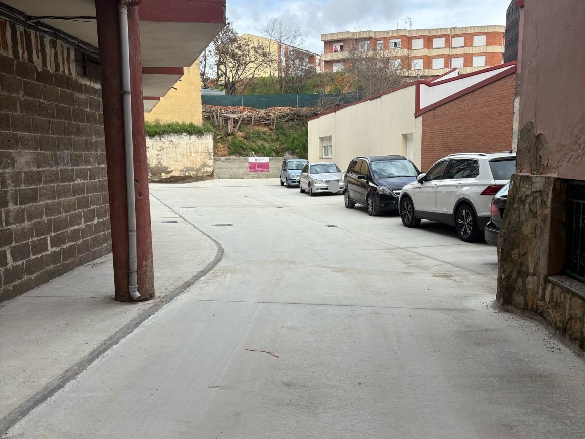 Finalizan las obras de pavimentación en la calle Santa Colomba