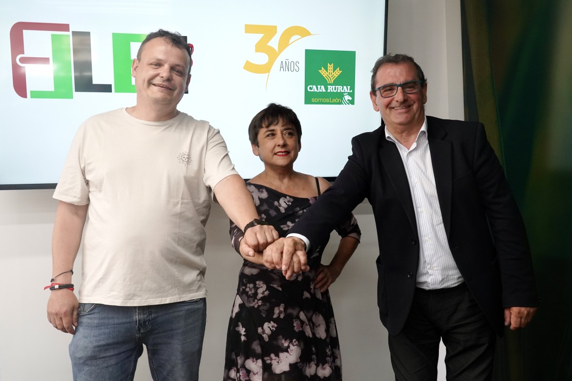 Presentación de la renovación del acuerdo de colaboración de Caja Rural con la Federación de Lucha Leonesa