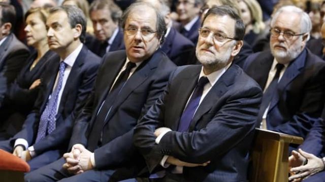 El ex presidente del Gobierno, JosÈ LuÌs RodrÌguez Zapatero, el presidente de la Junta de Castilla y LeÛn, Juan Vicente Herrera y el presidente del Gobierno, Mariano Rajoy, asisten al funeral de la presidenta de la DiputaciÛn de LeÛn, Isabel Carrasco. LeÛn 13-5-14. POOL / ICAL El ex presidente del Gobierno, Jos?? Lu??s Rodr??guez Zapatero, el presidente de la Junta de Castilla y Le??n, Juan Vicente Herrera y el presidente del Gobierno, Mariano Rajoy, asisten al funeral de la presidenta de la Diputaci??n de Le??n, Isabel Carrasco. Le??n 13-5-14. POOL / ICAL