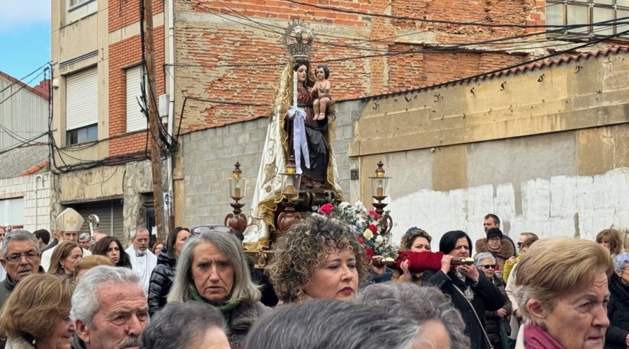 Astorga festeja a la Virgen de las Candelas