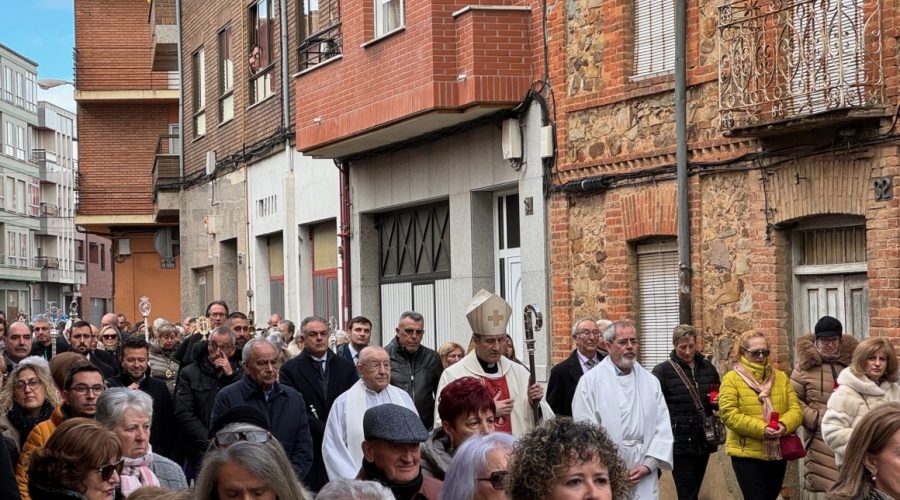 Astorga festeja a la Virgen de las Candelas